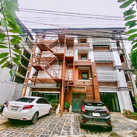 Tjr Boutique Hotel Chiang Mai Exterior foto