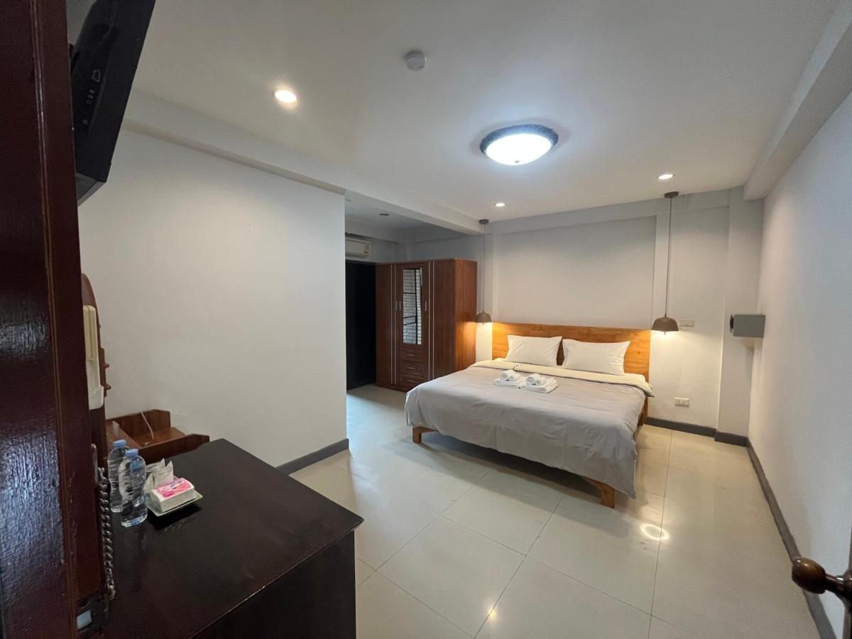 Tjr Boutique Hotel Chiang Mai Exterior foto